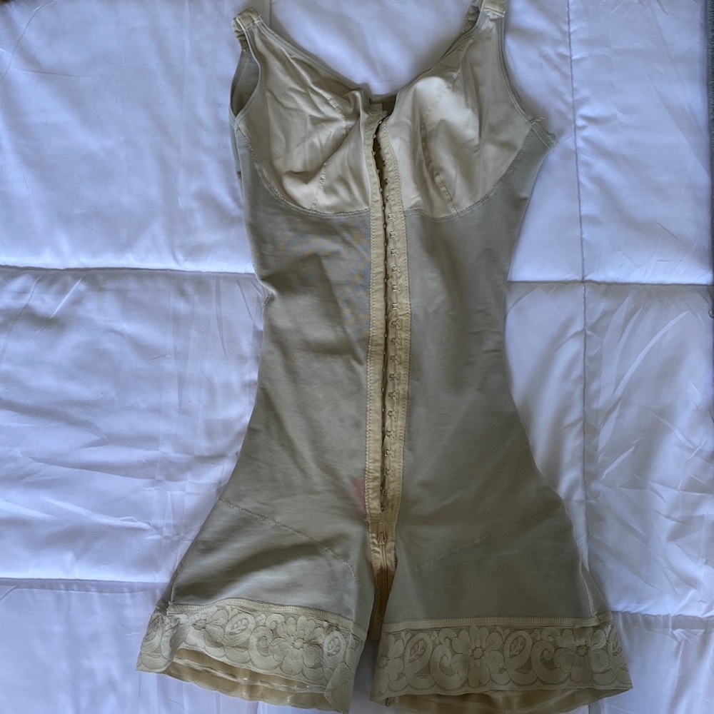 M&D mid thigh body shaper faja with bra- post surgery